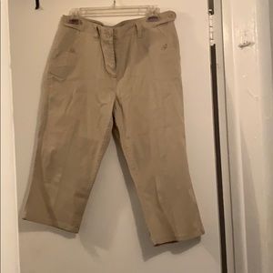 INC International Concepts Bermuda short capris